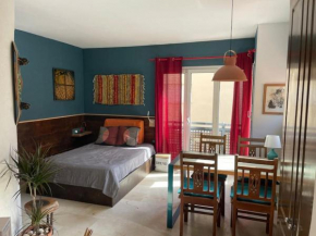 Chic & Practical Studio, 5 min to center & beach